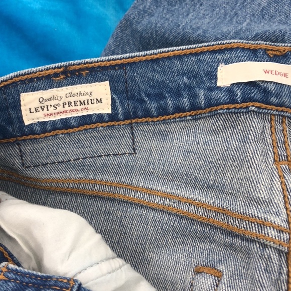 Levi's Wedgie Jeans sz 25 - Picture 5 of 9